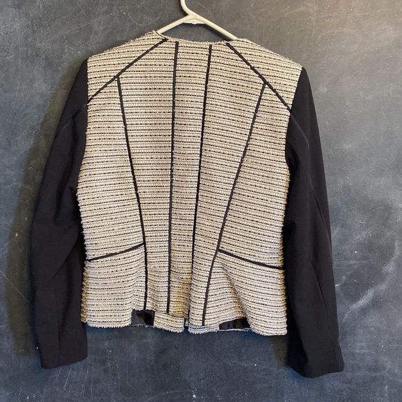 Calvin Cline Jaket size 12 P. Super classy and elegant! Good condition! - Picture 9 of 13